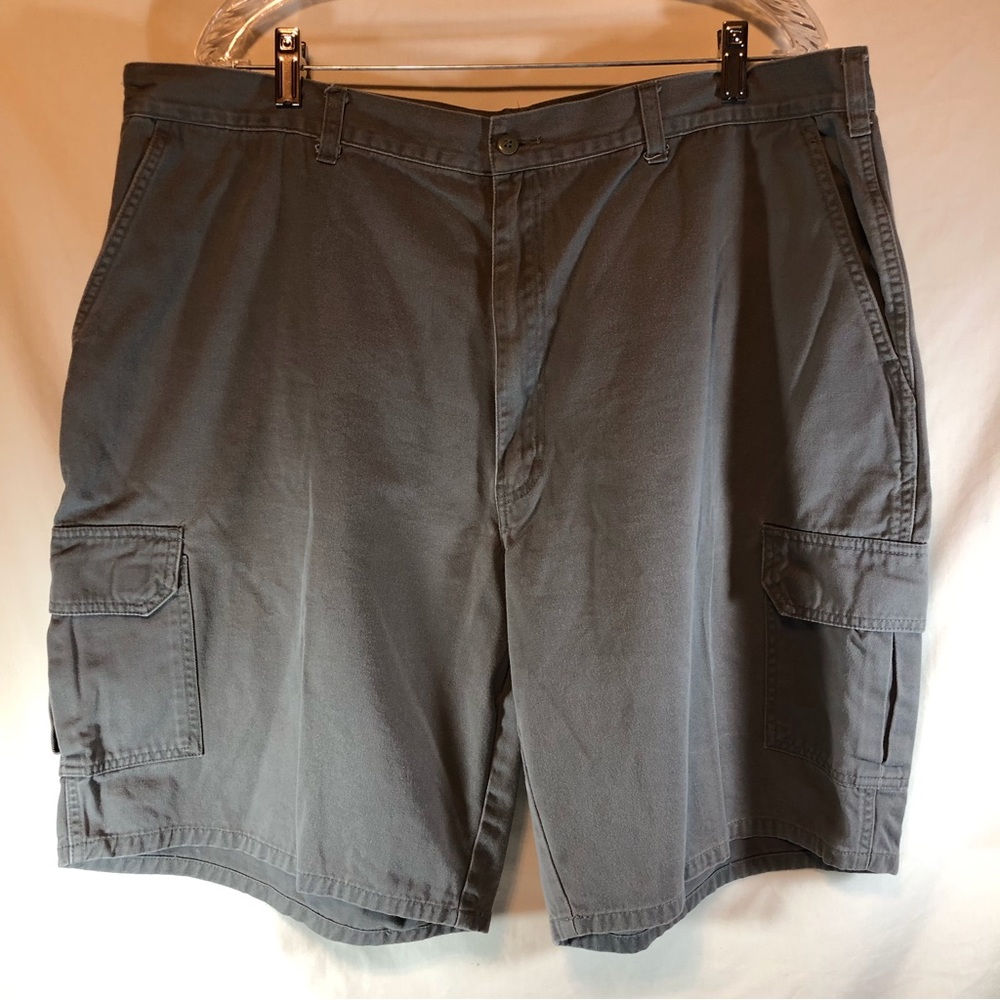 Dickies men’s gray cargo shorts 42